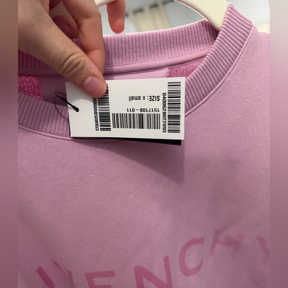 Givenchy Light Pink Crewneck - Picture 2 of 3